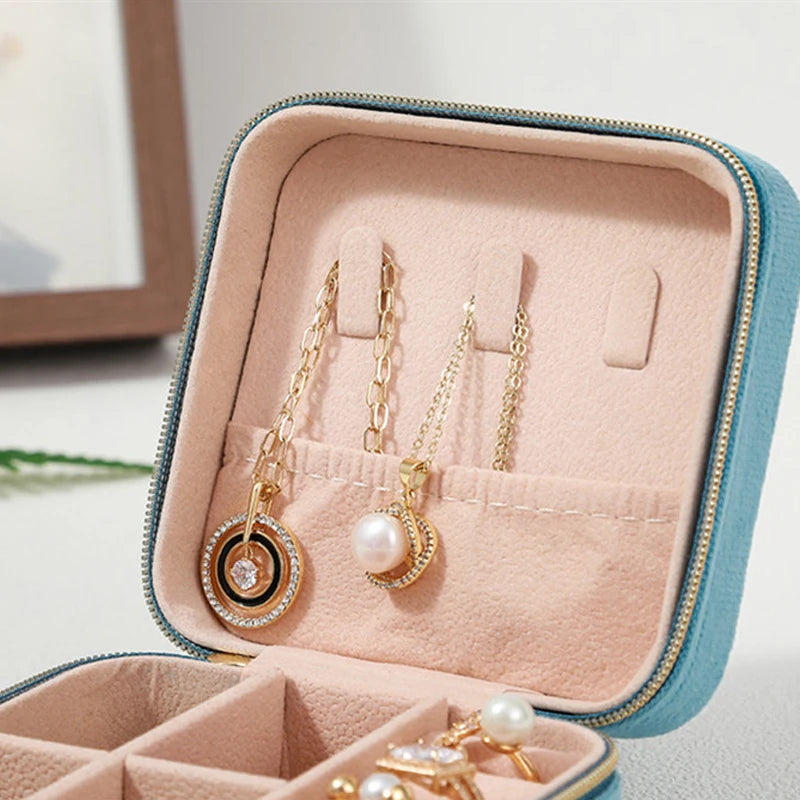 Velvet Classic Jewelry Box Storage Case elyndar